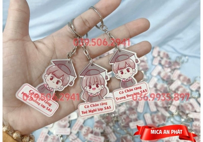 Móc khóa Mica theo yêu cầu: Thiết kế độc đáo, quà tặng ý nghĩa